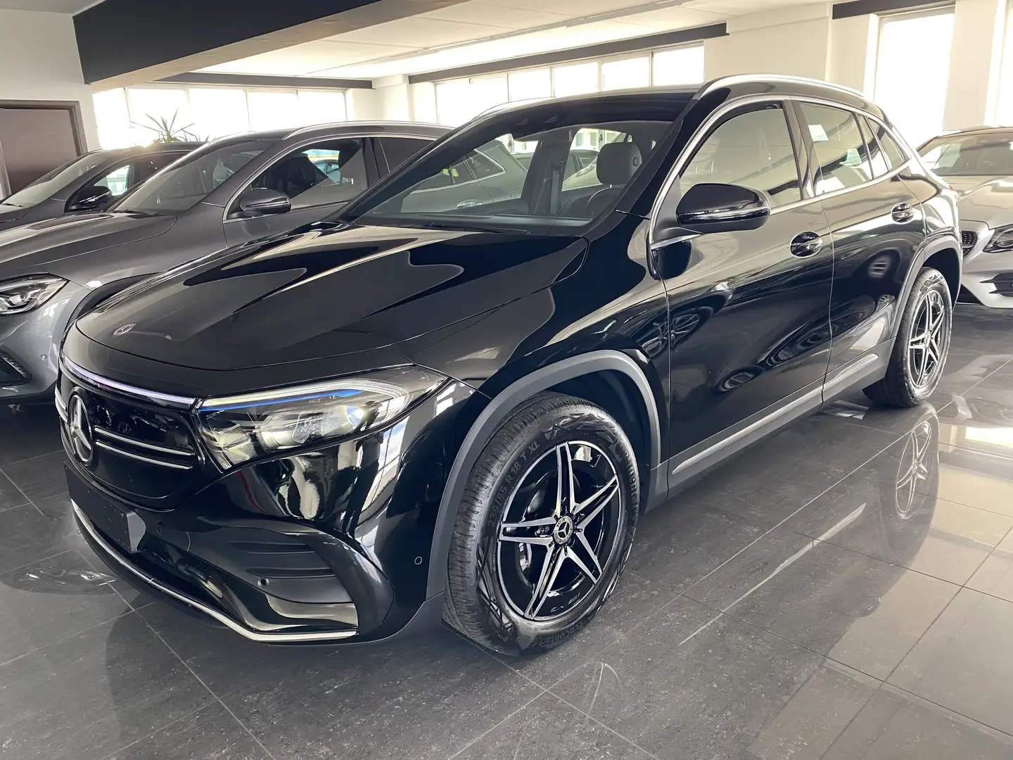 Mercedes-Benz EQA 250 Premium Plus -50% LISTINO/PACK AMG/LUCI64/CARPLAY Noir - 2