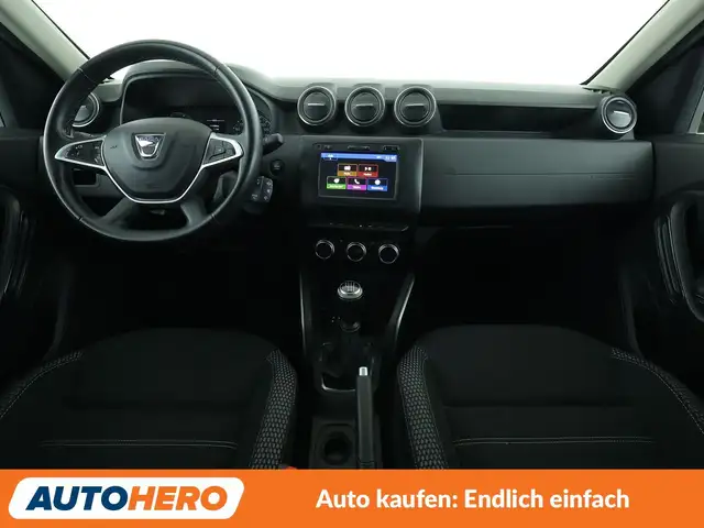 Dacia Duster view 12