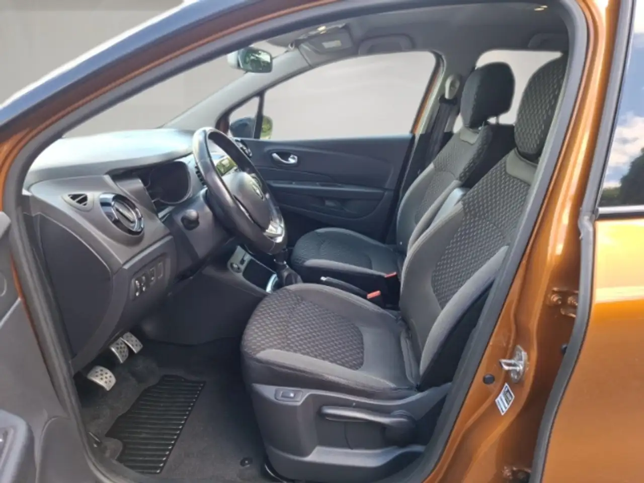 Renault Captur TCe 130 — photo 7 sur 26