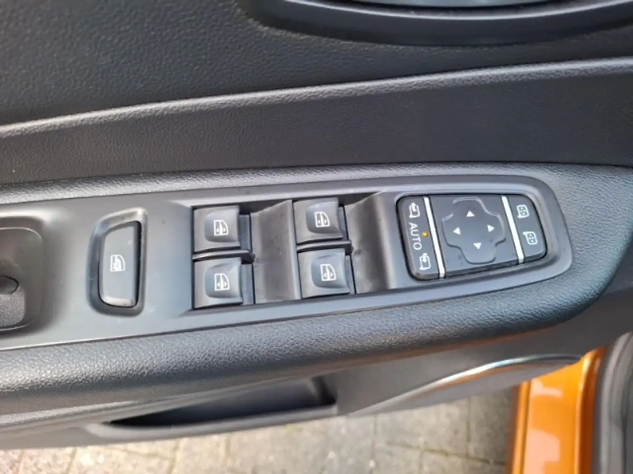 Renault Captur TCe 130 — photo 18 sur 26