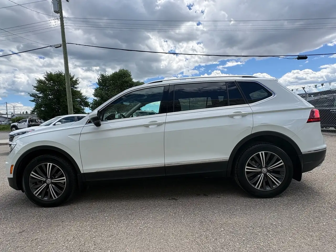 Volkswagen Tiguan photo Volkswagen Tiguan