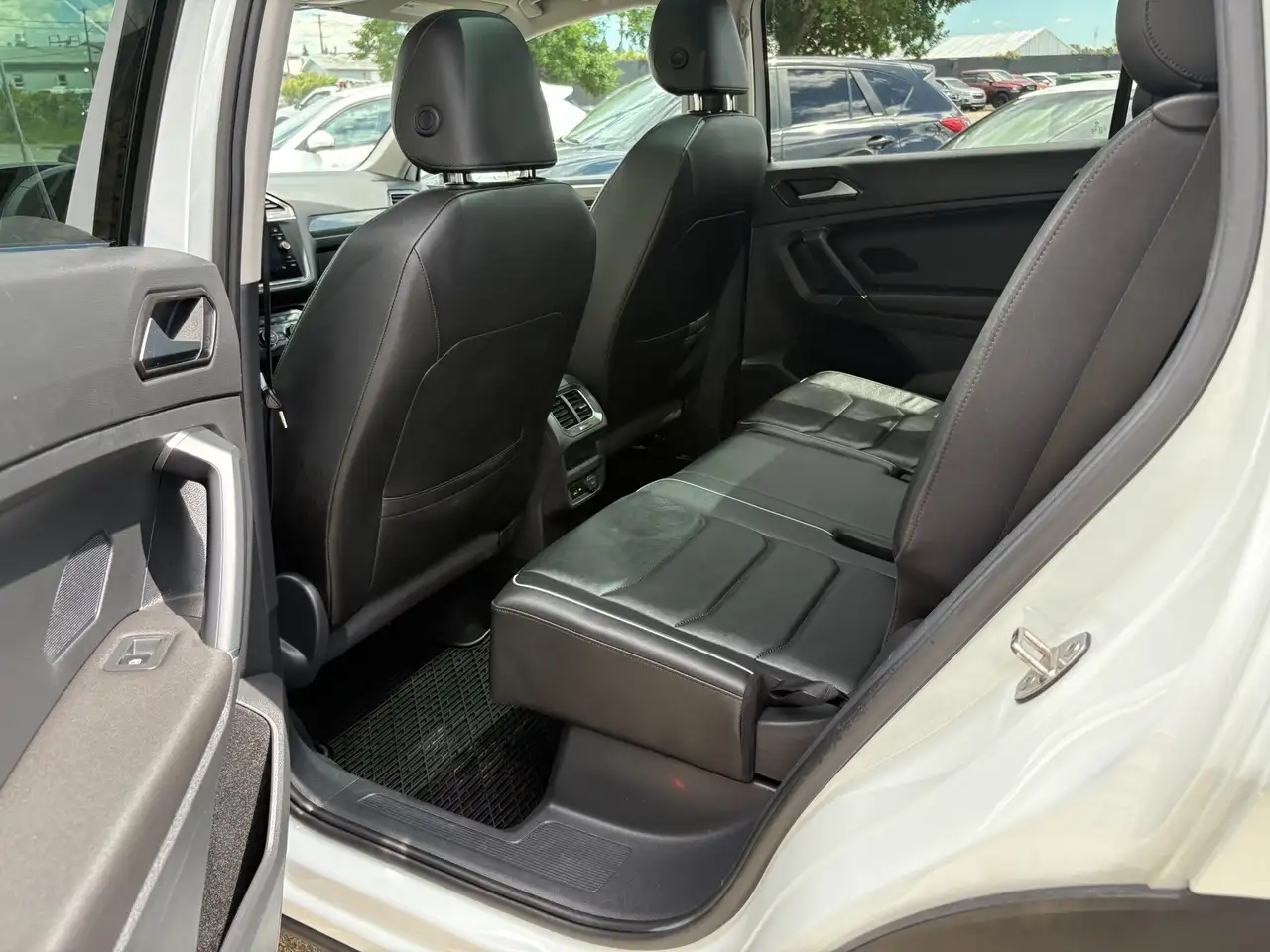 Volkswagen Tiguan photo Volkswagen Tiguan