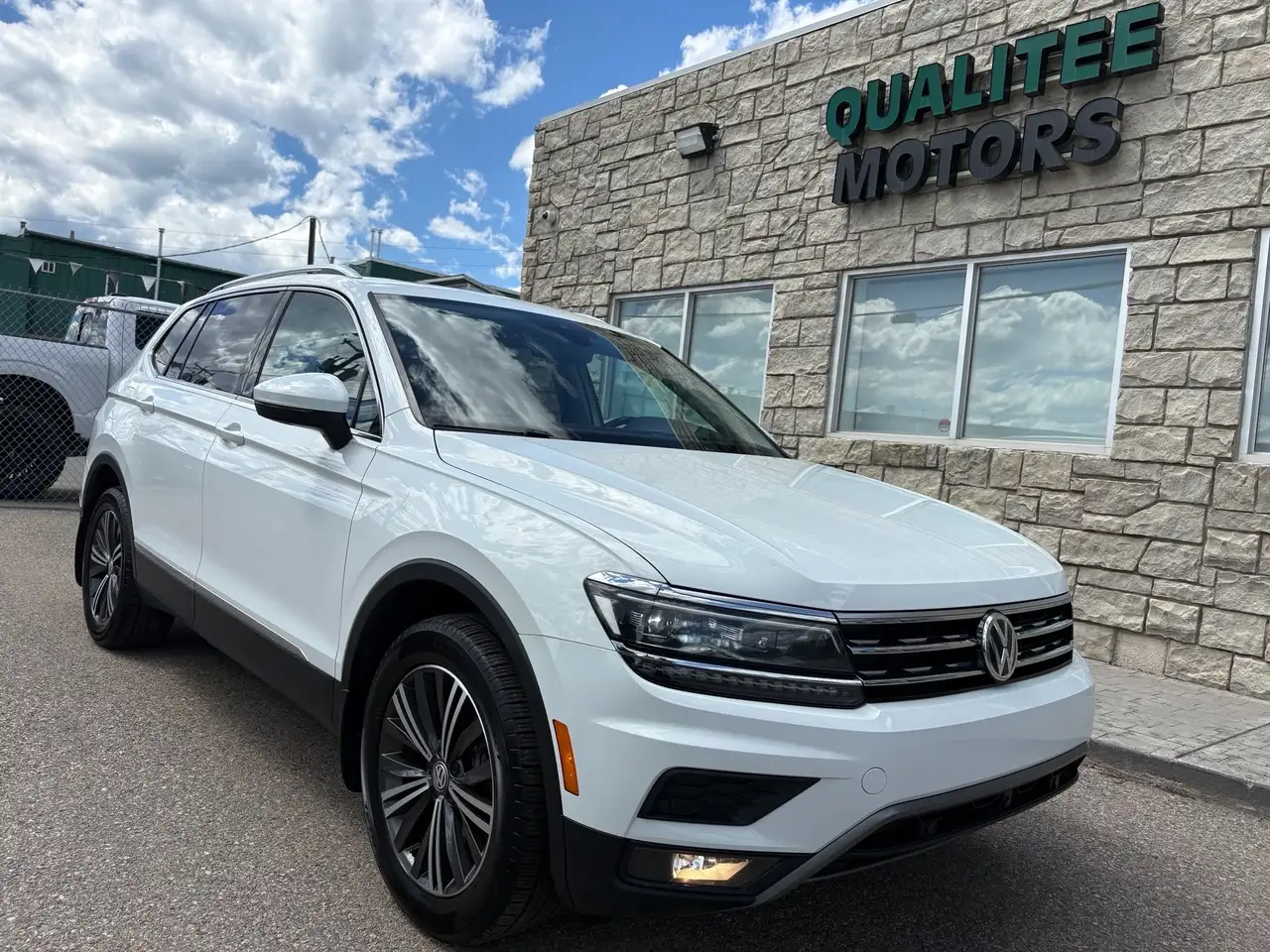 Volkswagen Tiguan photo Volkswagen Tiguan