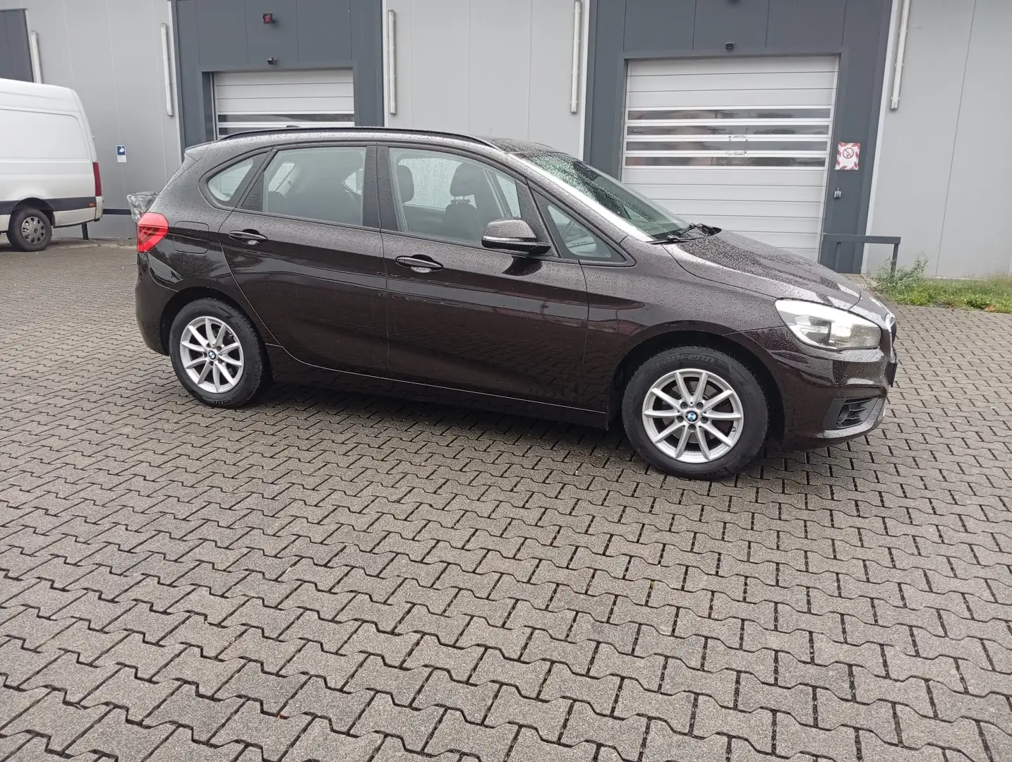 BMW 216 216d Gran Tourer Advantage Panoramadach Klima Bronzová - 1