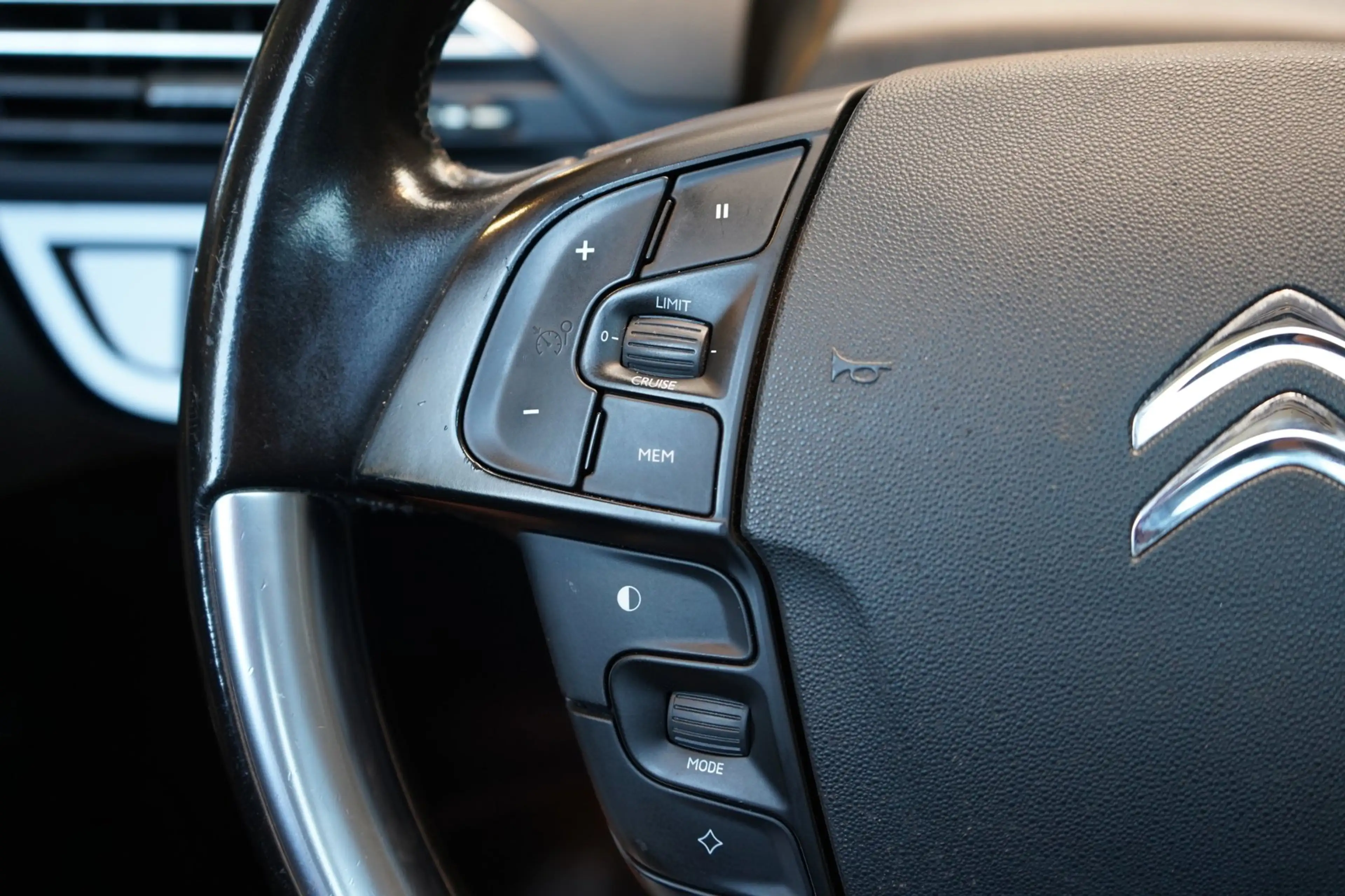 Citroen C4 Picasso 1.2 PureTech Selection | AIRCO | CRUISE | TREKHAAK — photo 27