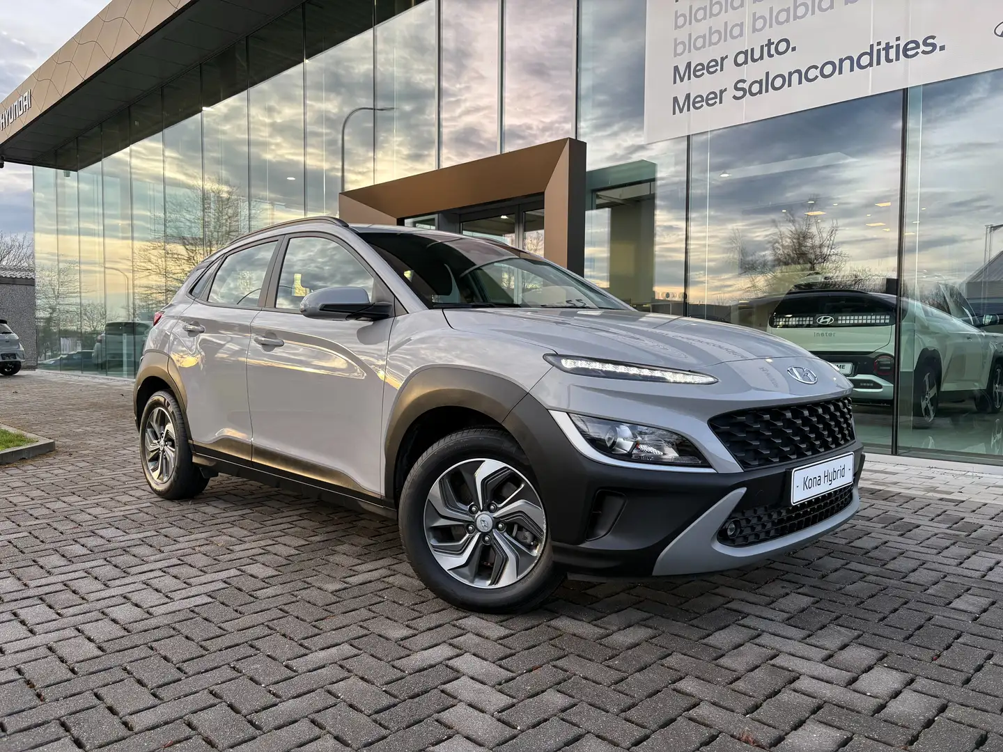 Hyundai KONA 1.6 GDi HEV Twist Gris - 1