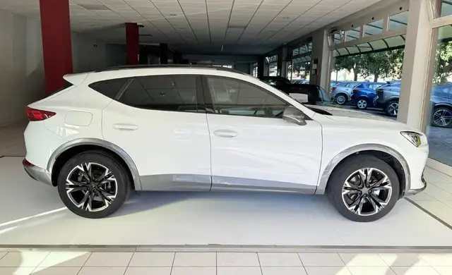 Cupra Formentor view 4