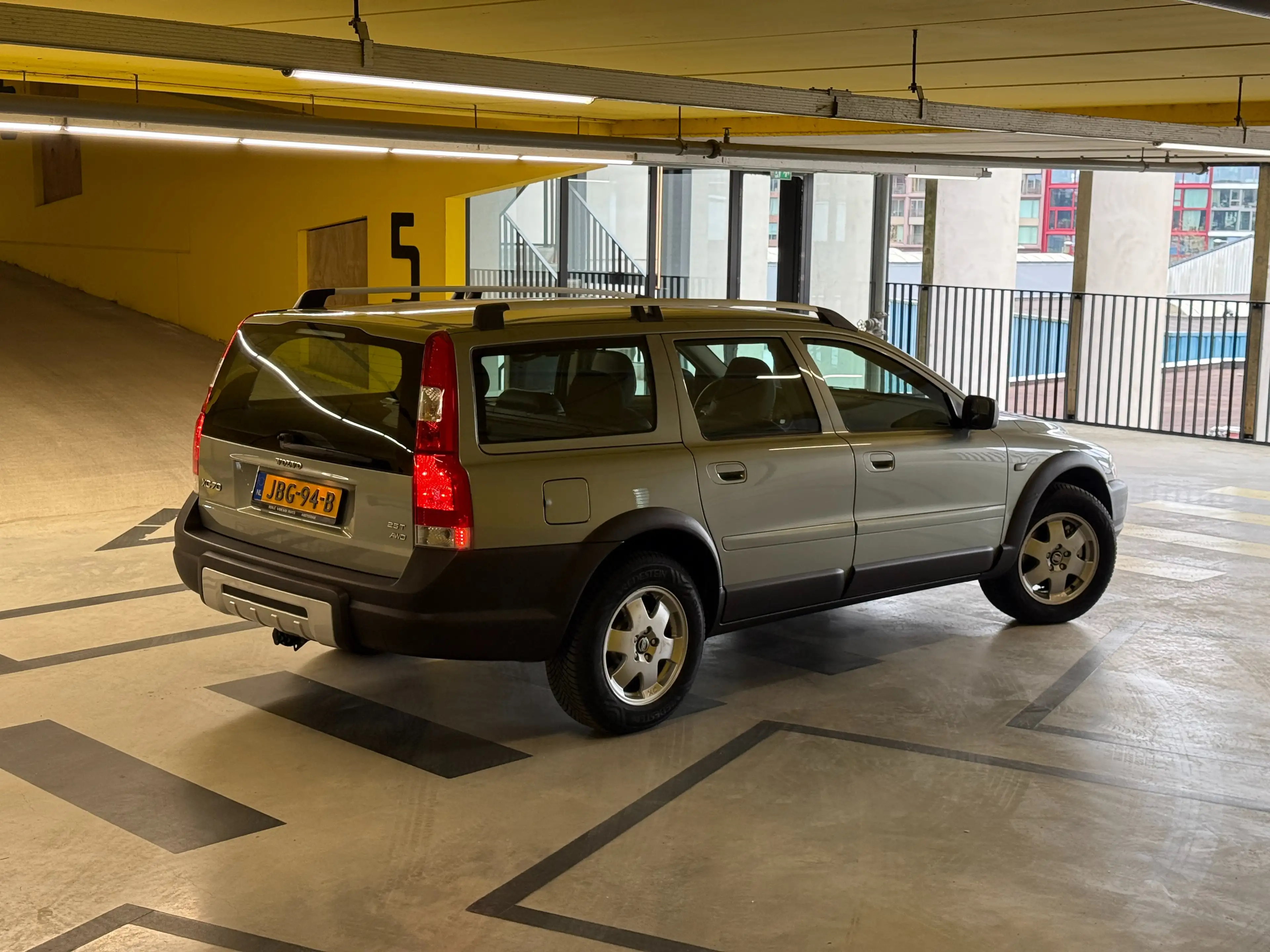 Volvo XC70 2.5 T | Trekhaak | Aut. Airco | Alsnieuw! — photo 4