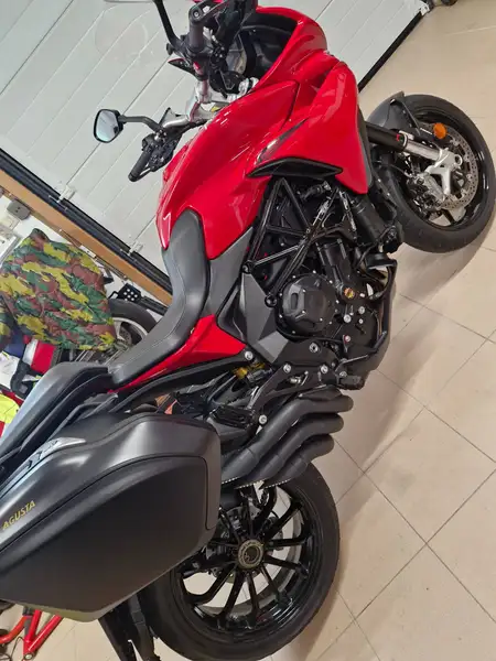 MV Agusta TURISMO VELOCE 800 - foto 7