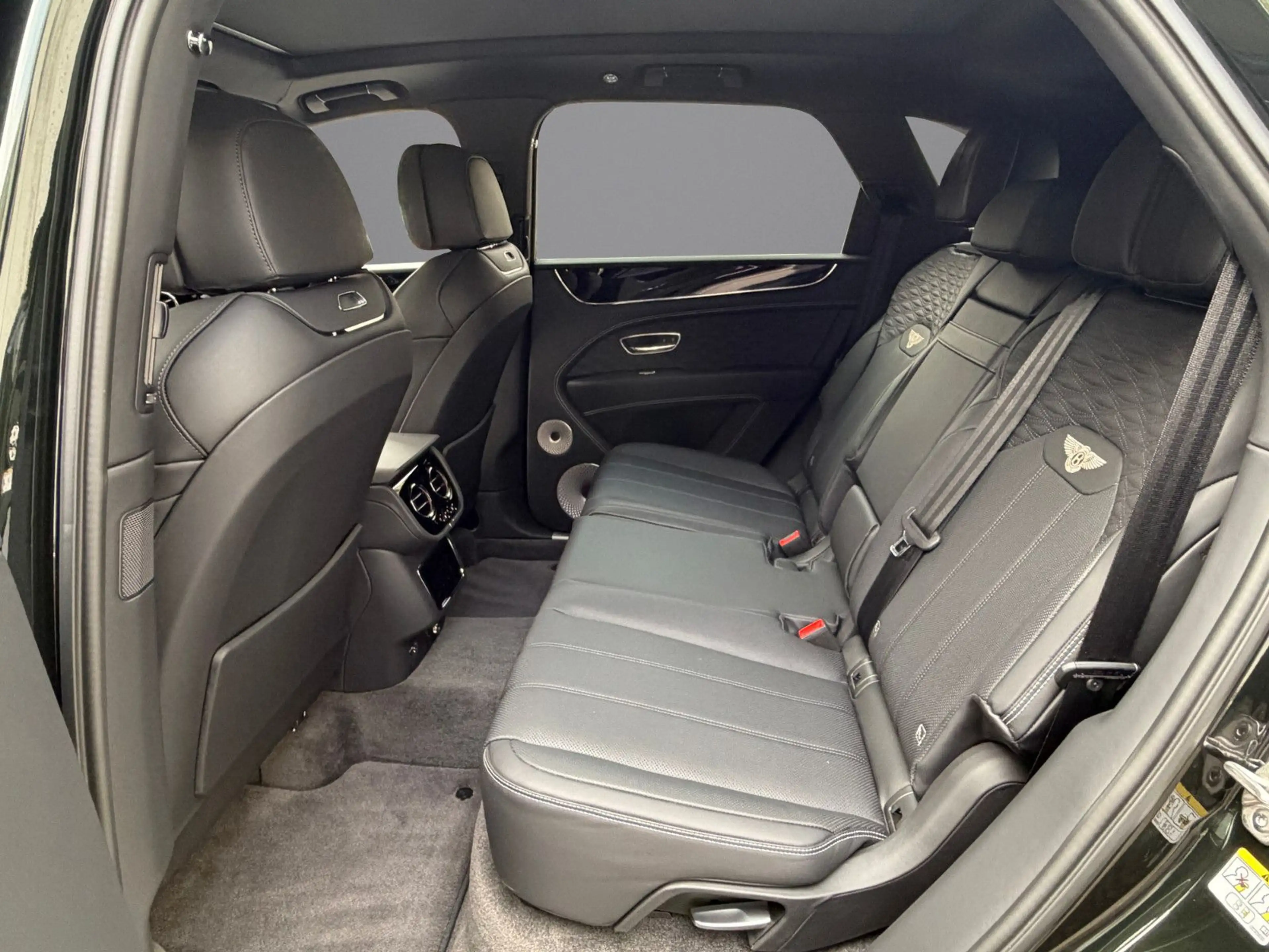 Bentley Bentayga V8 SPEED B&O BLACKLINE TOURING — photo 13