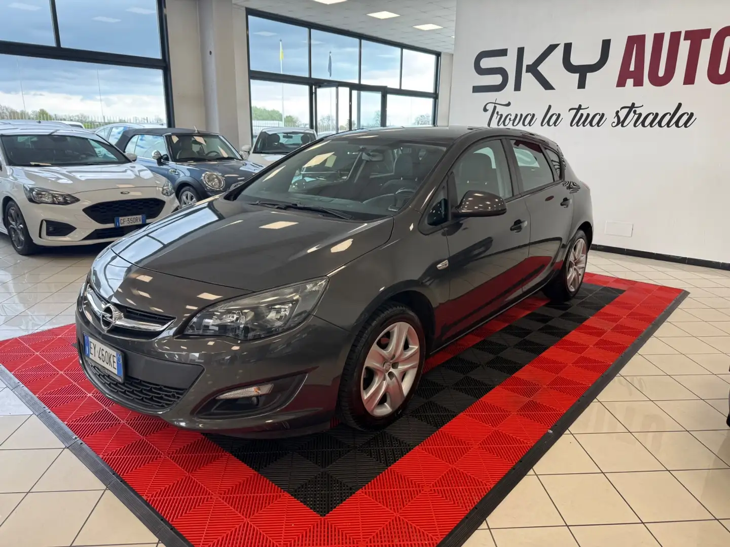 Opel Astra 1.4 100CV 5 porte Cosmo Gris - 2