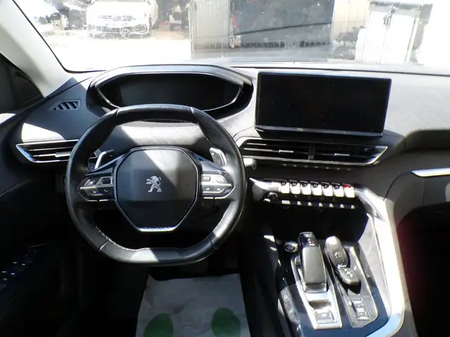 Peugeot 3008 view 15