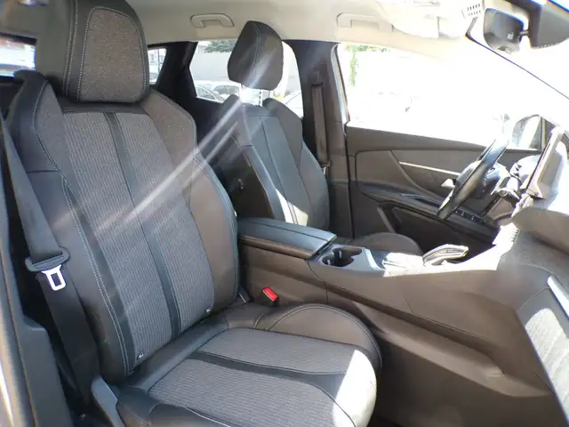 Peugeot 3008 view 13