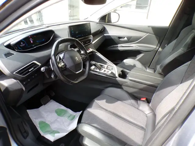 Peugeot 3008 view 9
