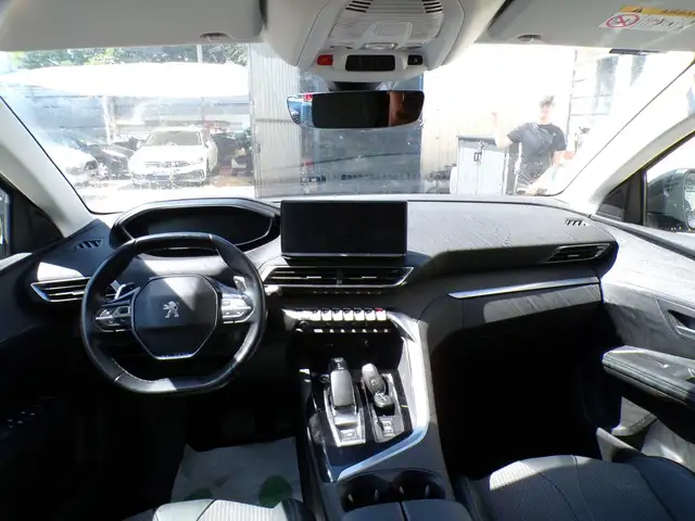 Peugeot 3008 view 14