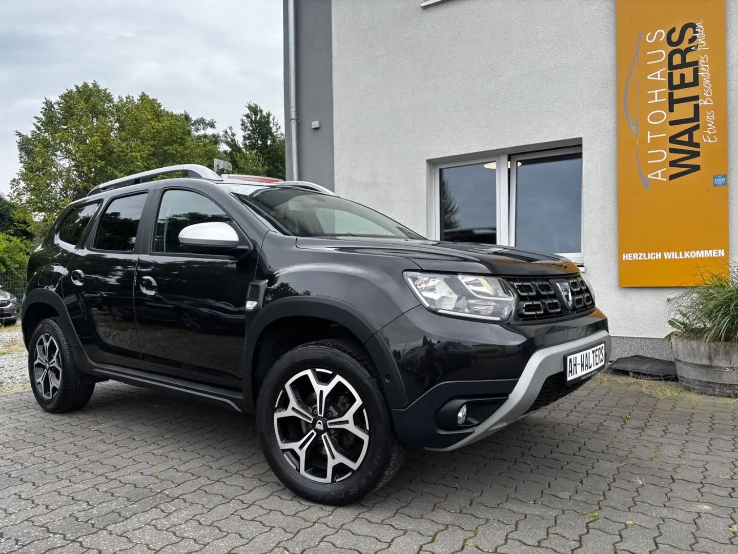 Dacia Duster II Prestige = Automatik - Leder - Kamera= Schwarz - 1