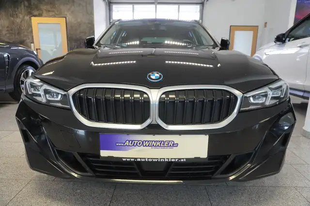 BMW 3 Series view 2