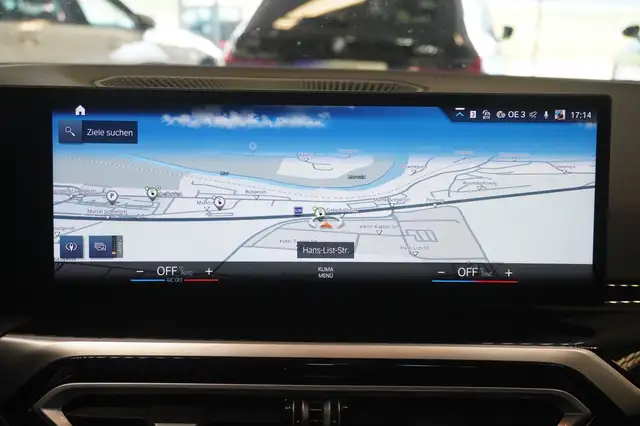 BMW 3 Series view 15