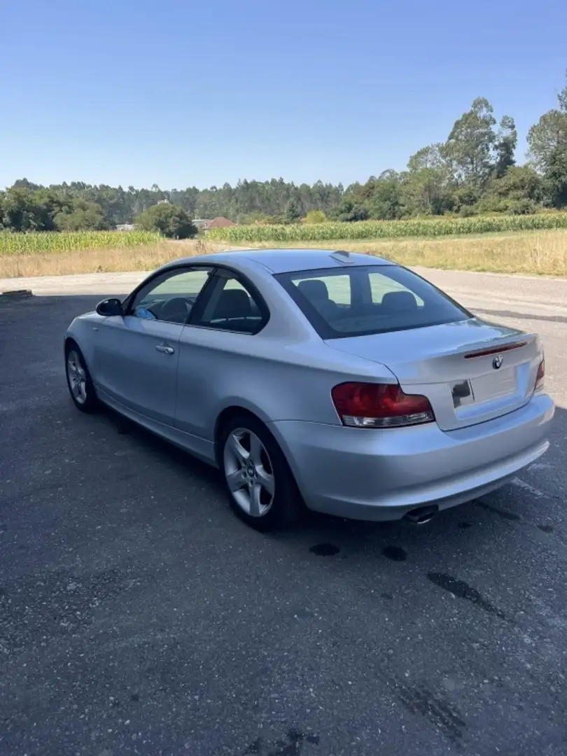 BMW 120 120d Coupé Gris - 2