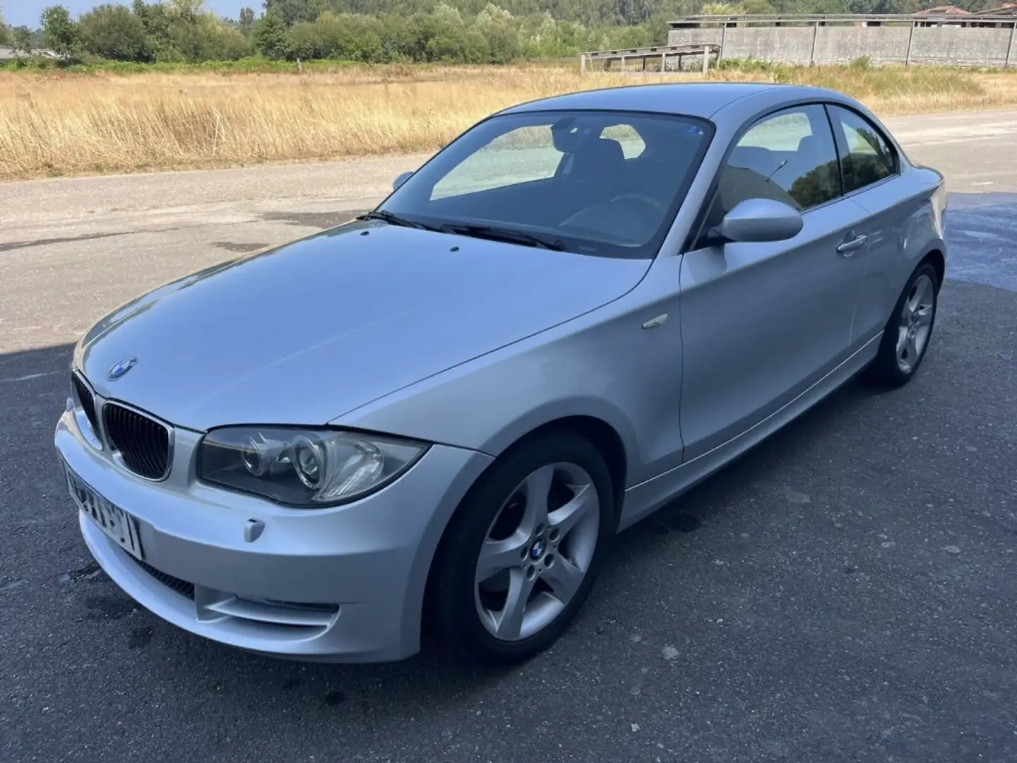 BMW 120 120d Coupé Gris - 1