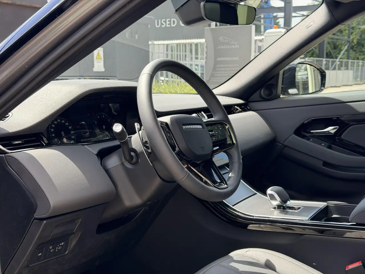 Land Rover Range Rover Evoque 2026 — фото 10