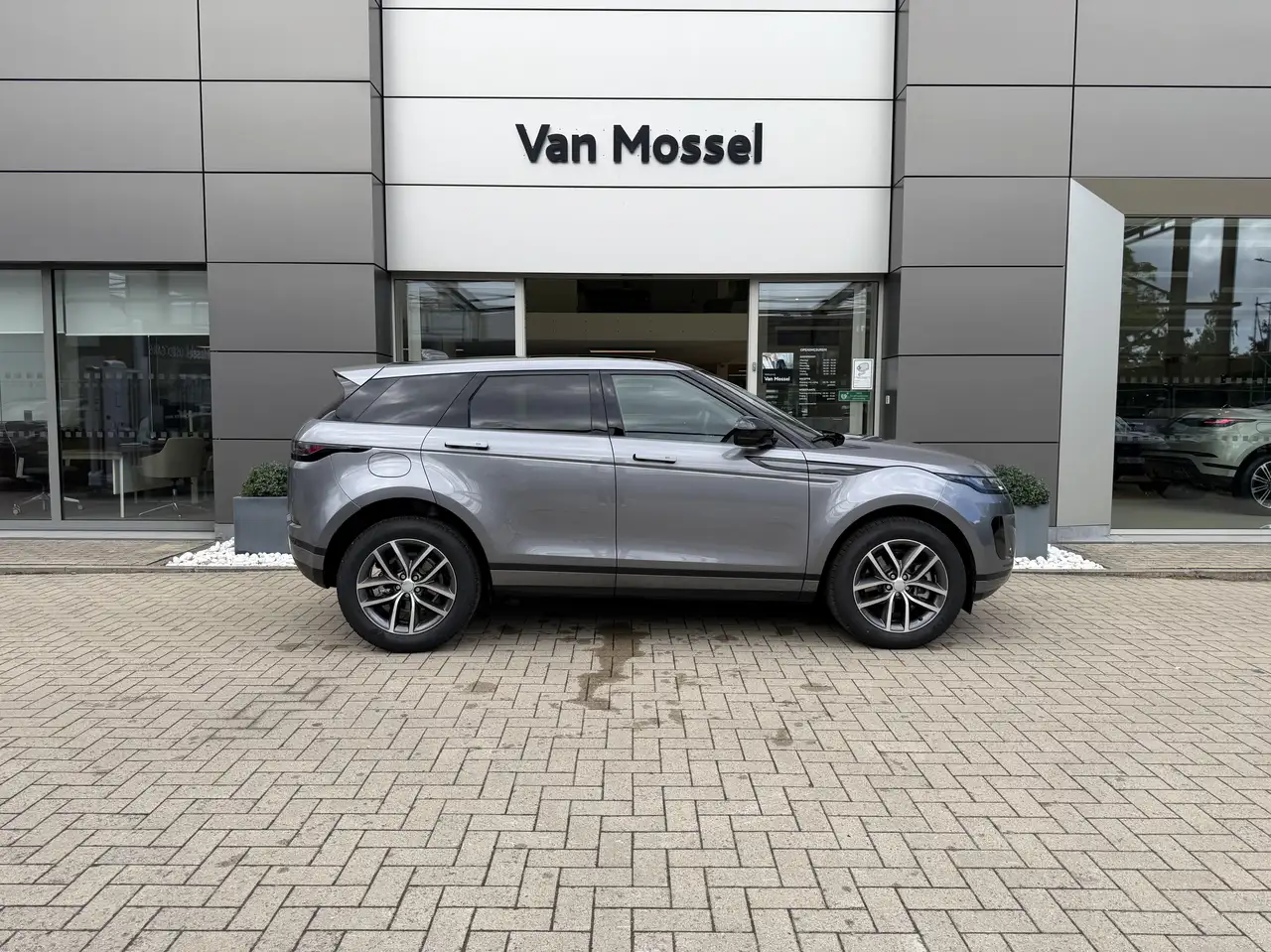 Land Rover Range Rover Evoque 2026 — фото 6