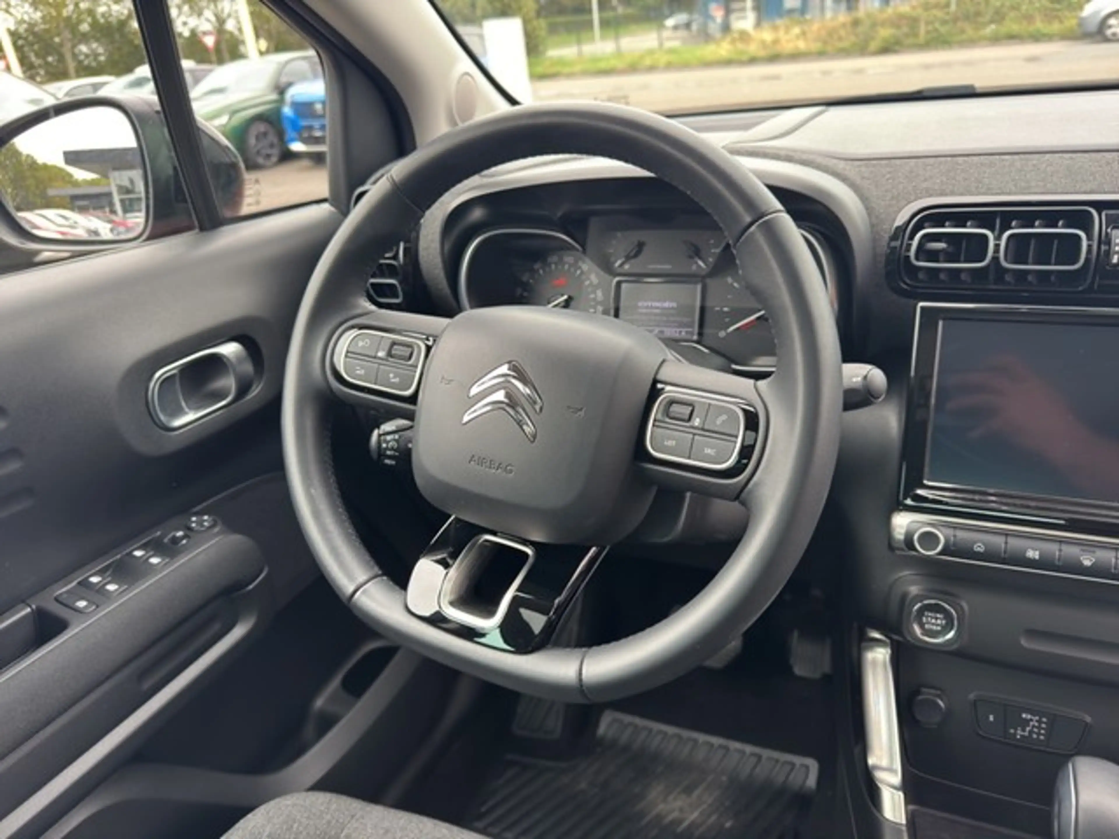 Citroen C3 Aircross PT 130 Shine Pack Aut+Navi+Pano+Cam+PDC+Sitzhzg — photo 12