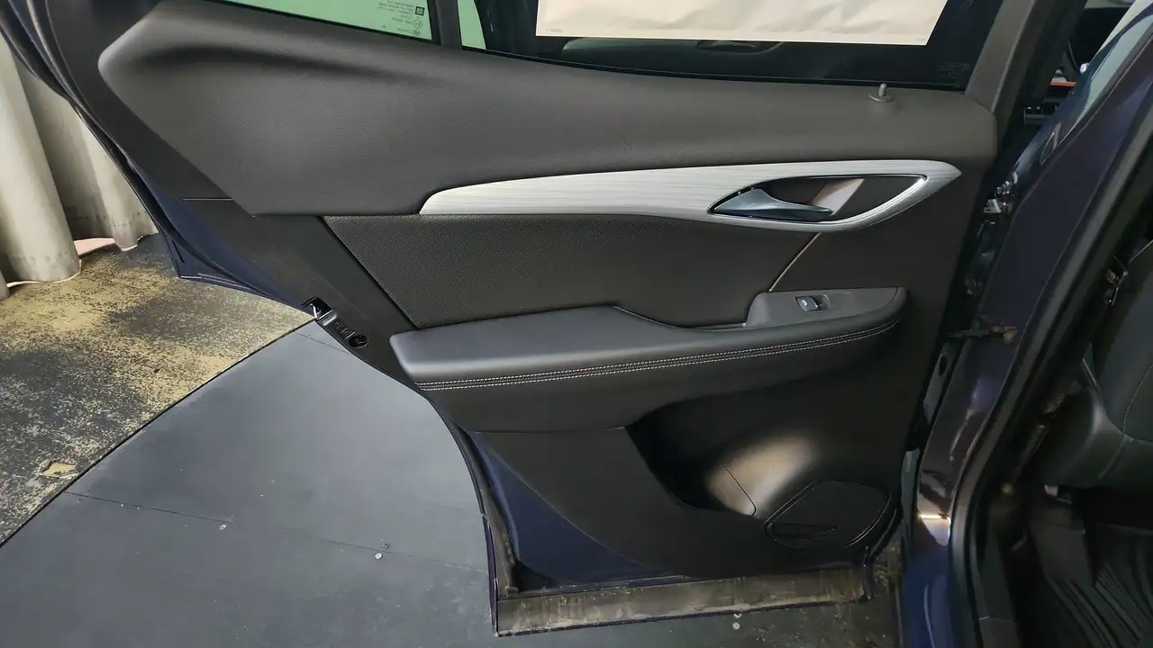 Buick Envision photo Buick Envision