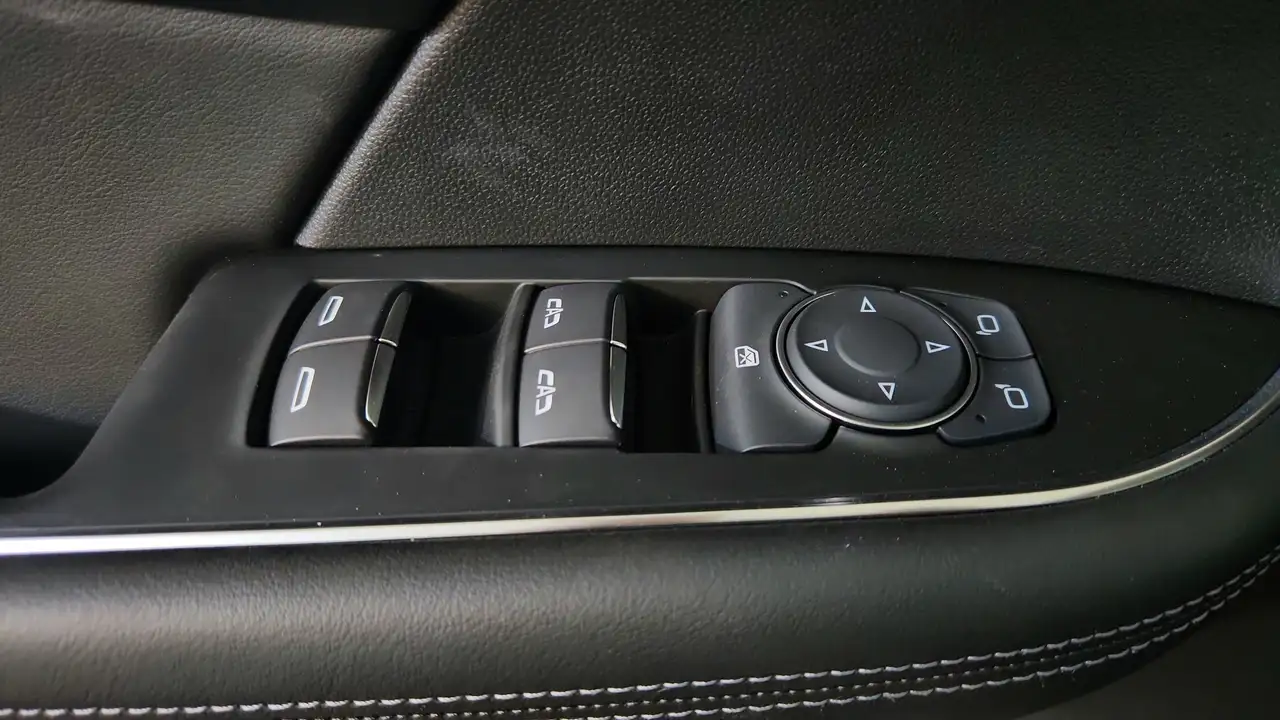 Buick Envision photo Buick Envision
