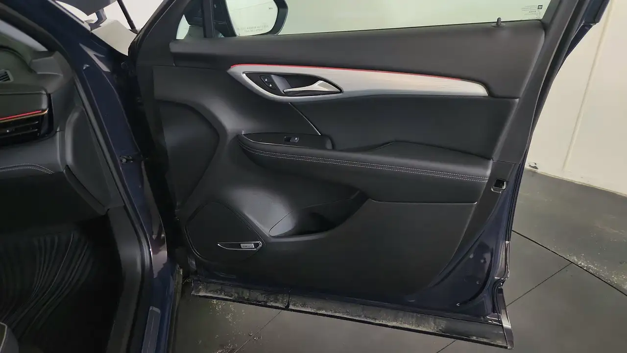 Buick Envision photo Buick Envision