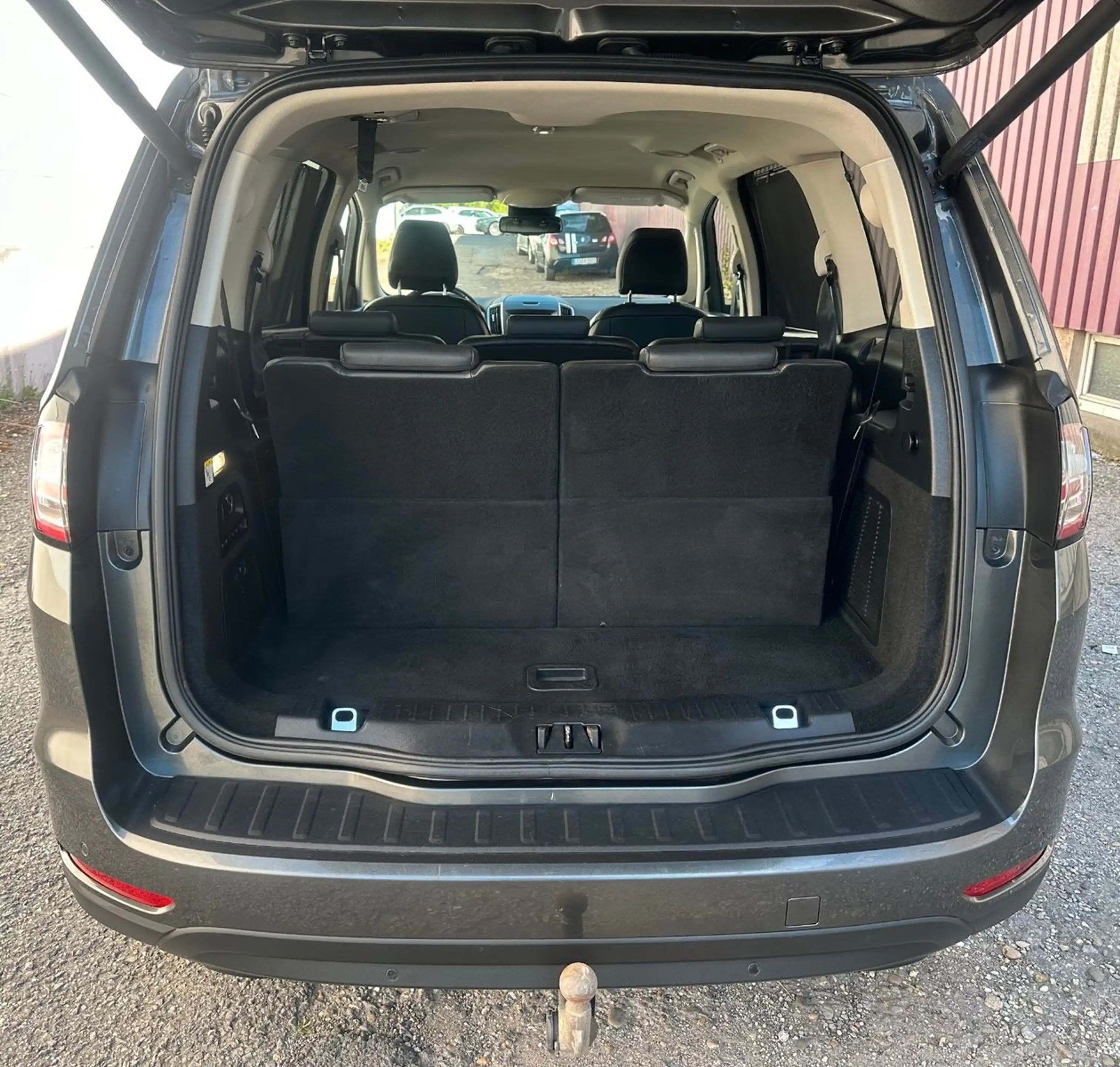 Ford Galaxy Titanium*7-SITZ*LEDER*LED*NAVI*AHK* — photo 9