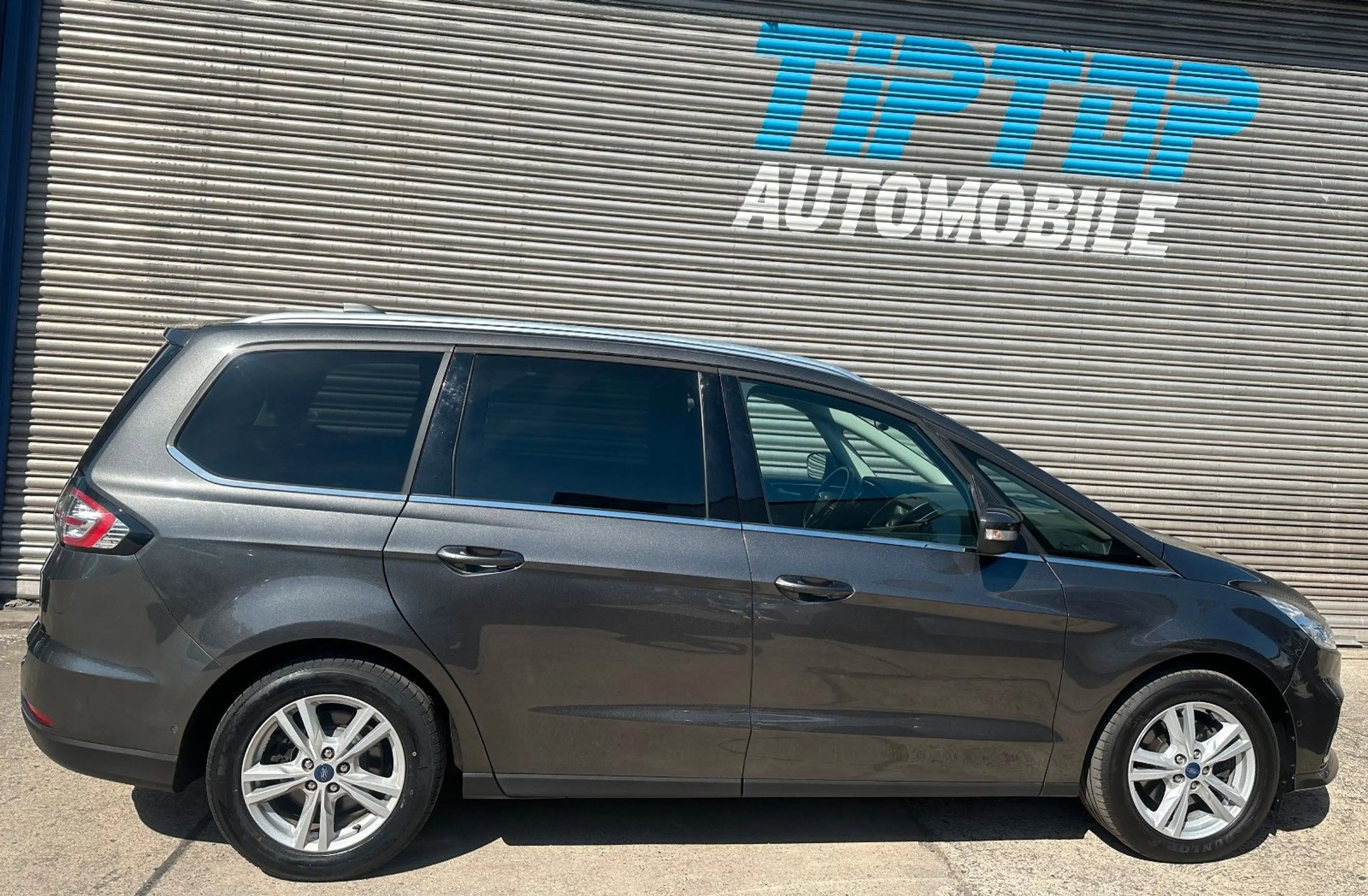 Ford Galaxy Titanium*7-SITZ*LEDER*LED*NAVI*AHK* — photo 6