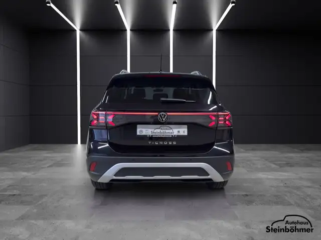 Volkswagen T-Cross view 5