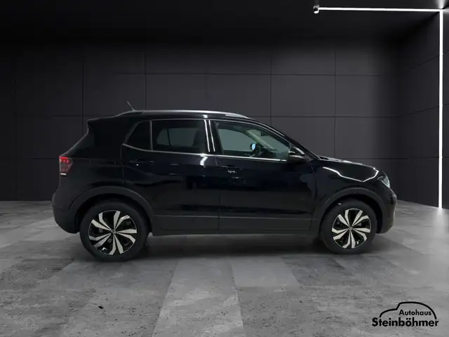 Volkswagen T-Cross view 9