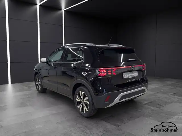 Volkswagen T-Cross view 4
