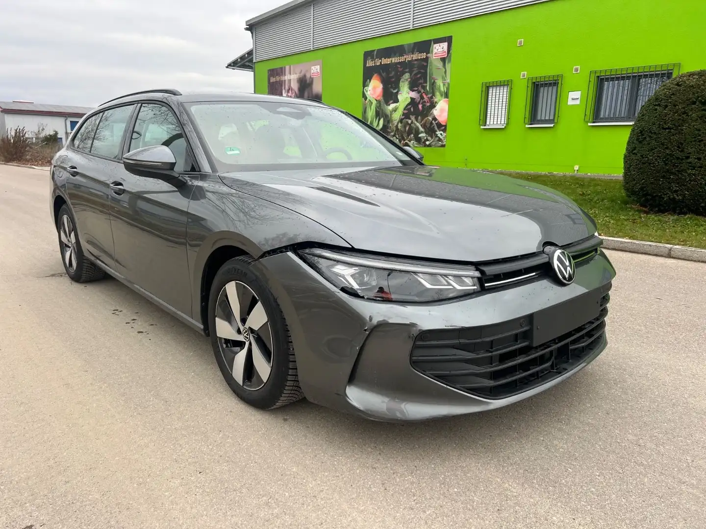 Volkswagen Passat Variant 1.5 eTSI 110 kW Gris - 1