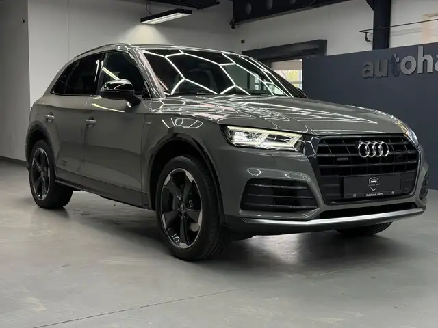 Audi Q5 view 12