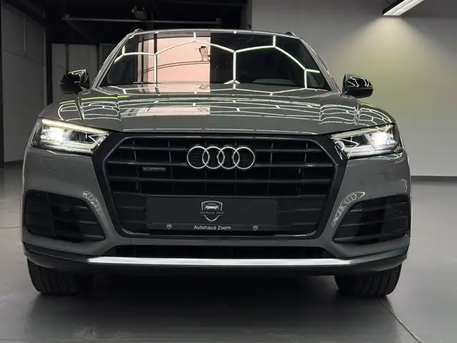 Audi Q5 view 14