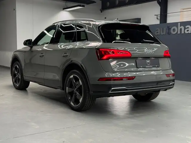 Audi Q5 view 5