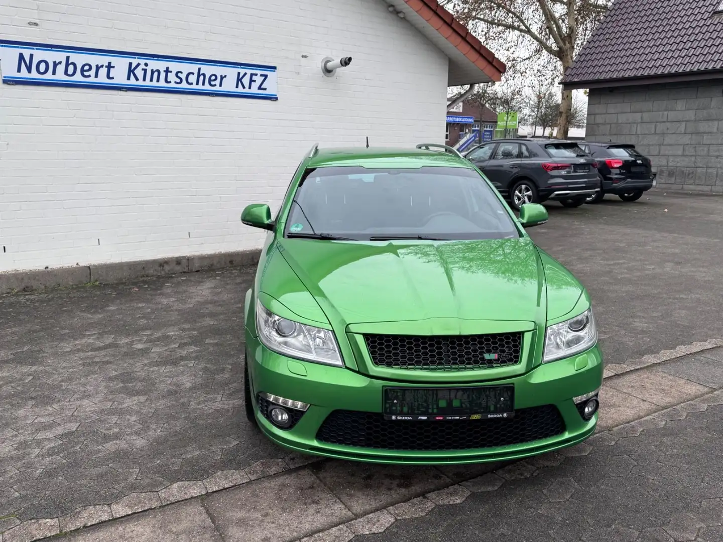 Skoda Octavia Combi RS 1. Hand sehr gepflegt Grün - 2