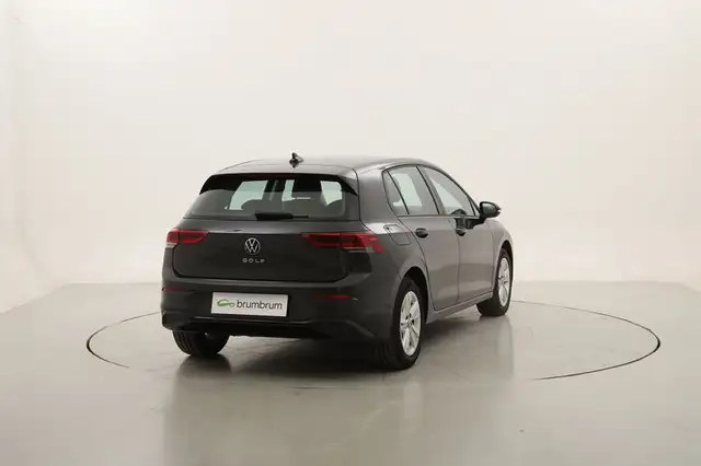 Volkswagen Golf view 5