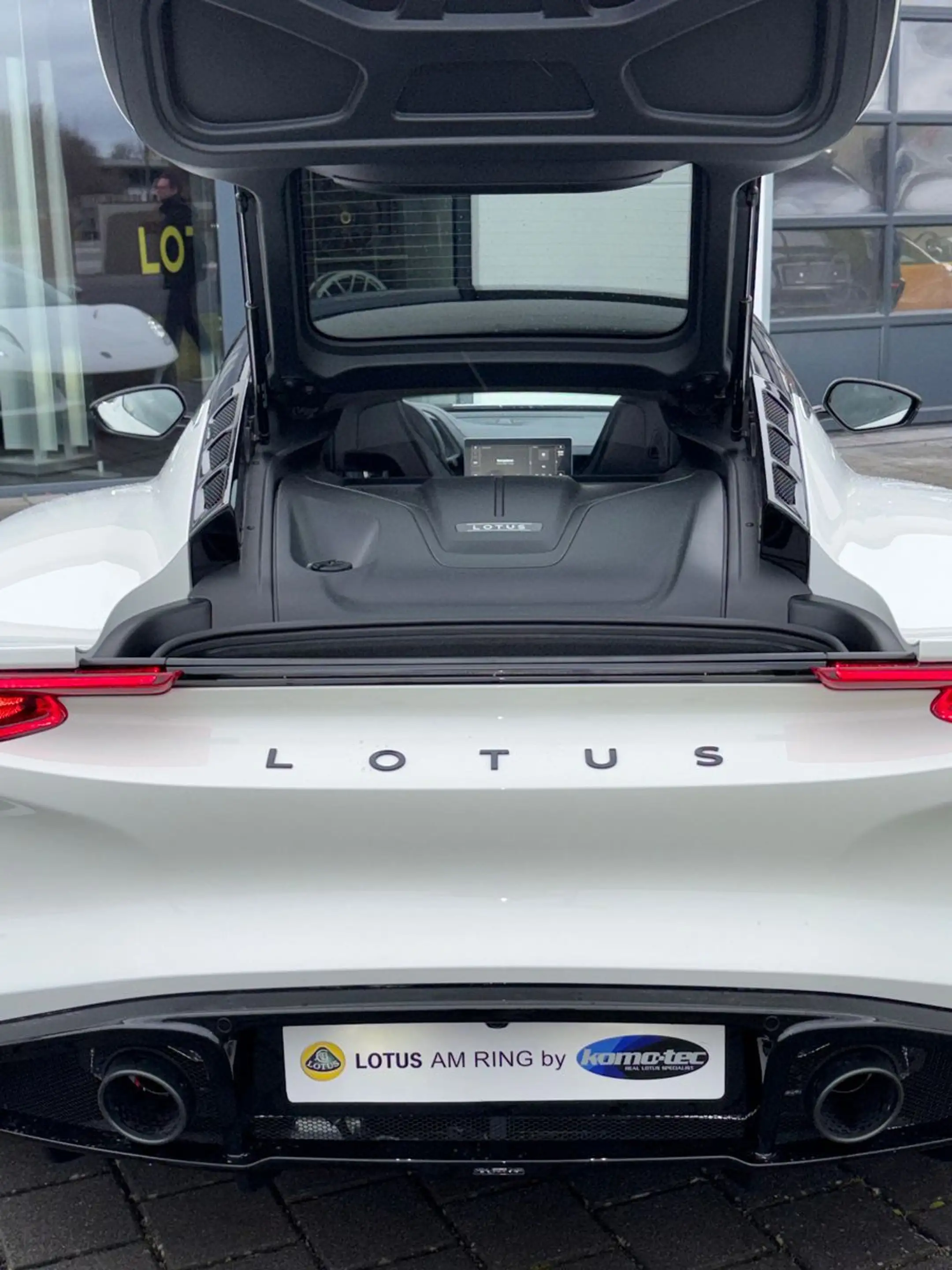 Lotus Emira I4 DCT "Turbo SE" + CoDriverPack *Lotus am Ring* — photo 8
