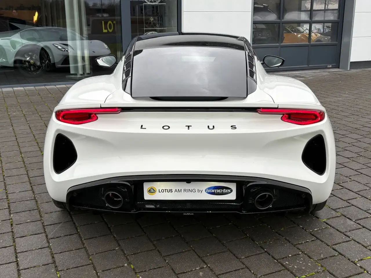 Lotus Emira 2026