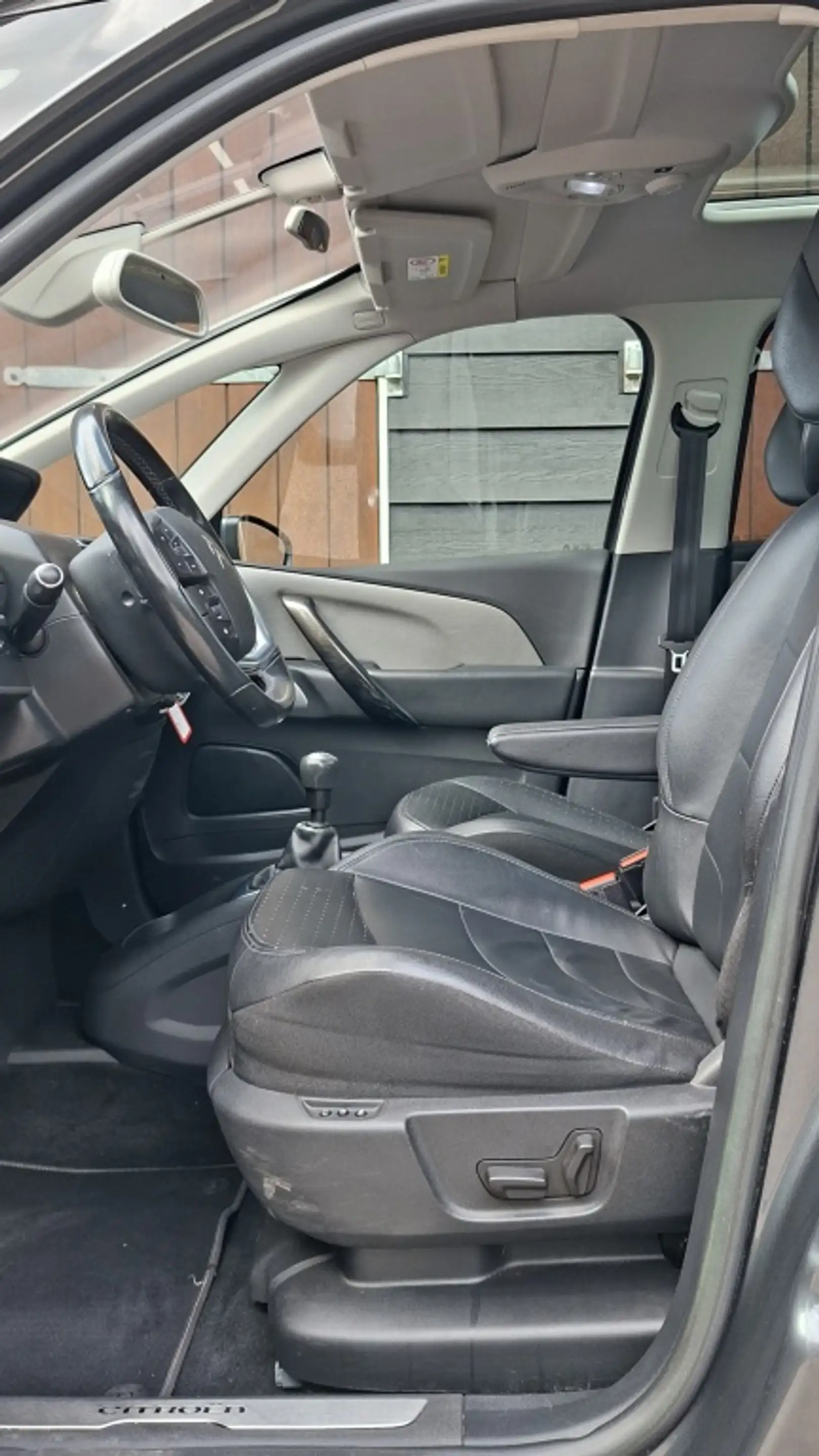 Citroen C4 Picasso 1.6 Exclusive | Trekhaak | Lederen stoelen | Massa — photo 11