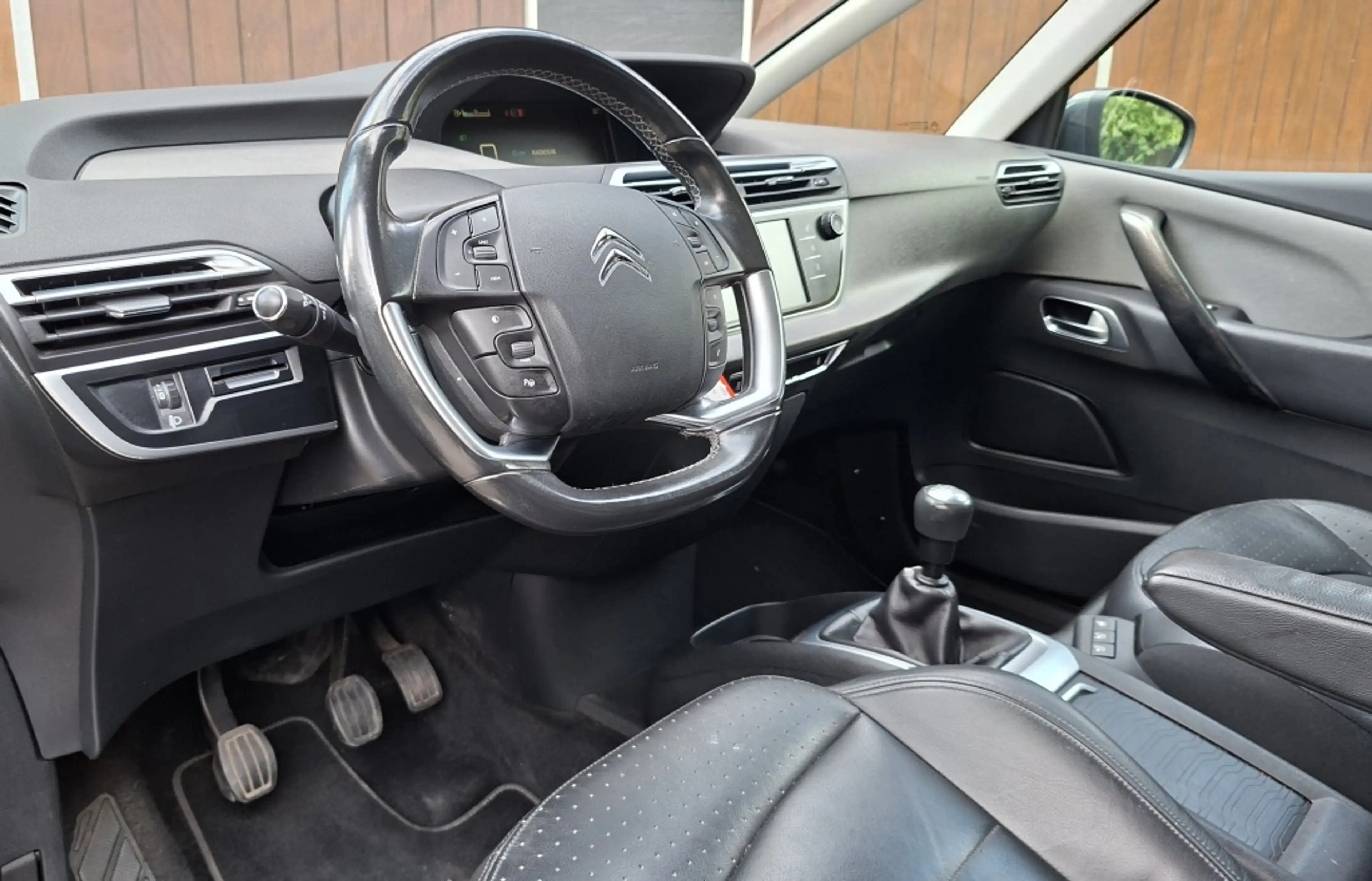 Citroen C4 Picasso 1.6 Exclusive | Trekhaak | Lederen stoelen | Massa — photo 10