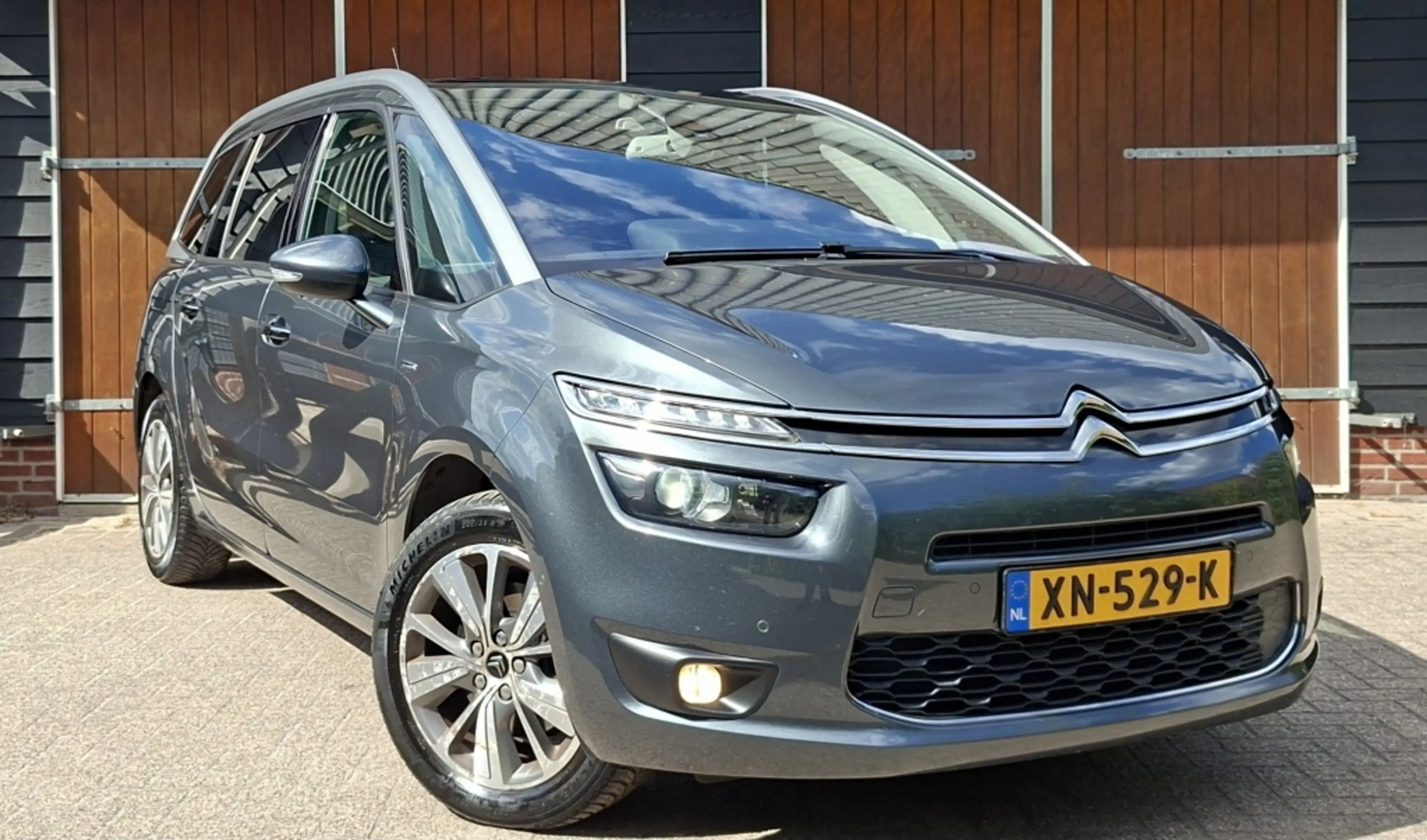 Citroen C4 Picasso 1.6 Exclusive | Trekhaak | Lederen stoelen | Massa