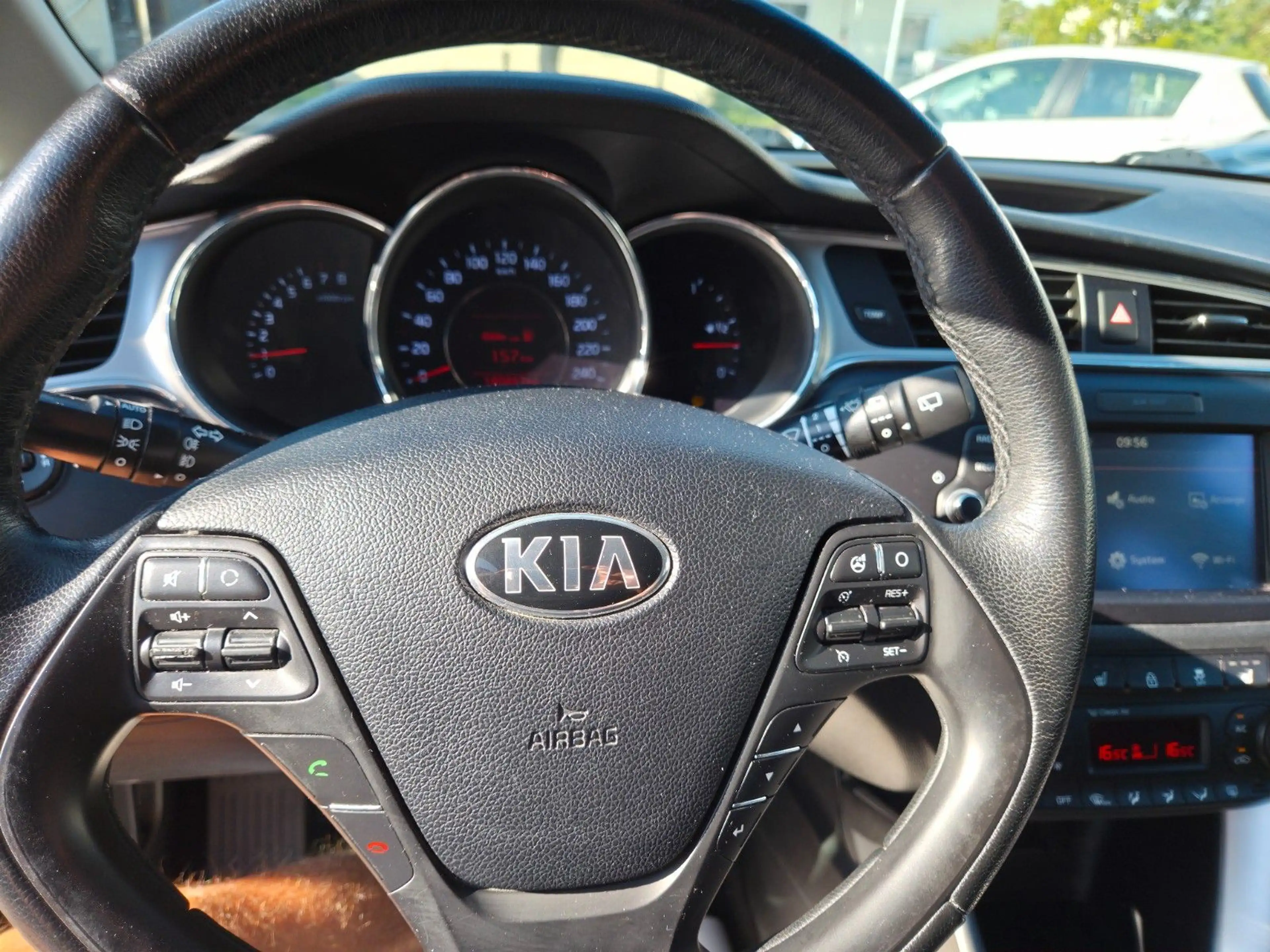 Kia Ceed / cee'd 1,6 Dream Team EDITION* INSP. + TÜV +BREMSEN NEU — photo 8