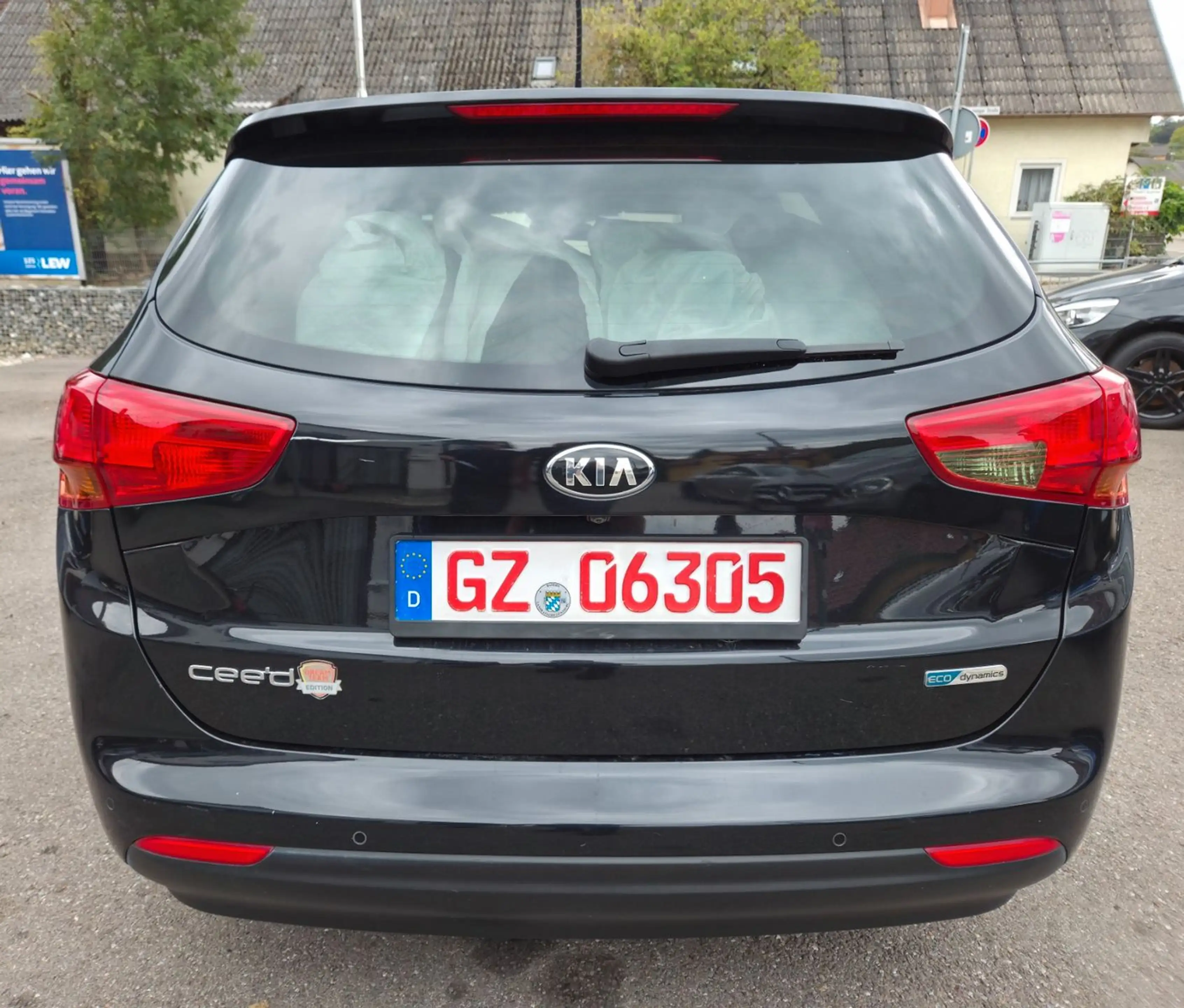 Kia Ceed / cee'd 1,6 Dream Team EDITION* INSP. + TÜV +BREMSEN NEU — photo 5