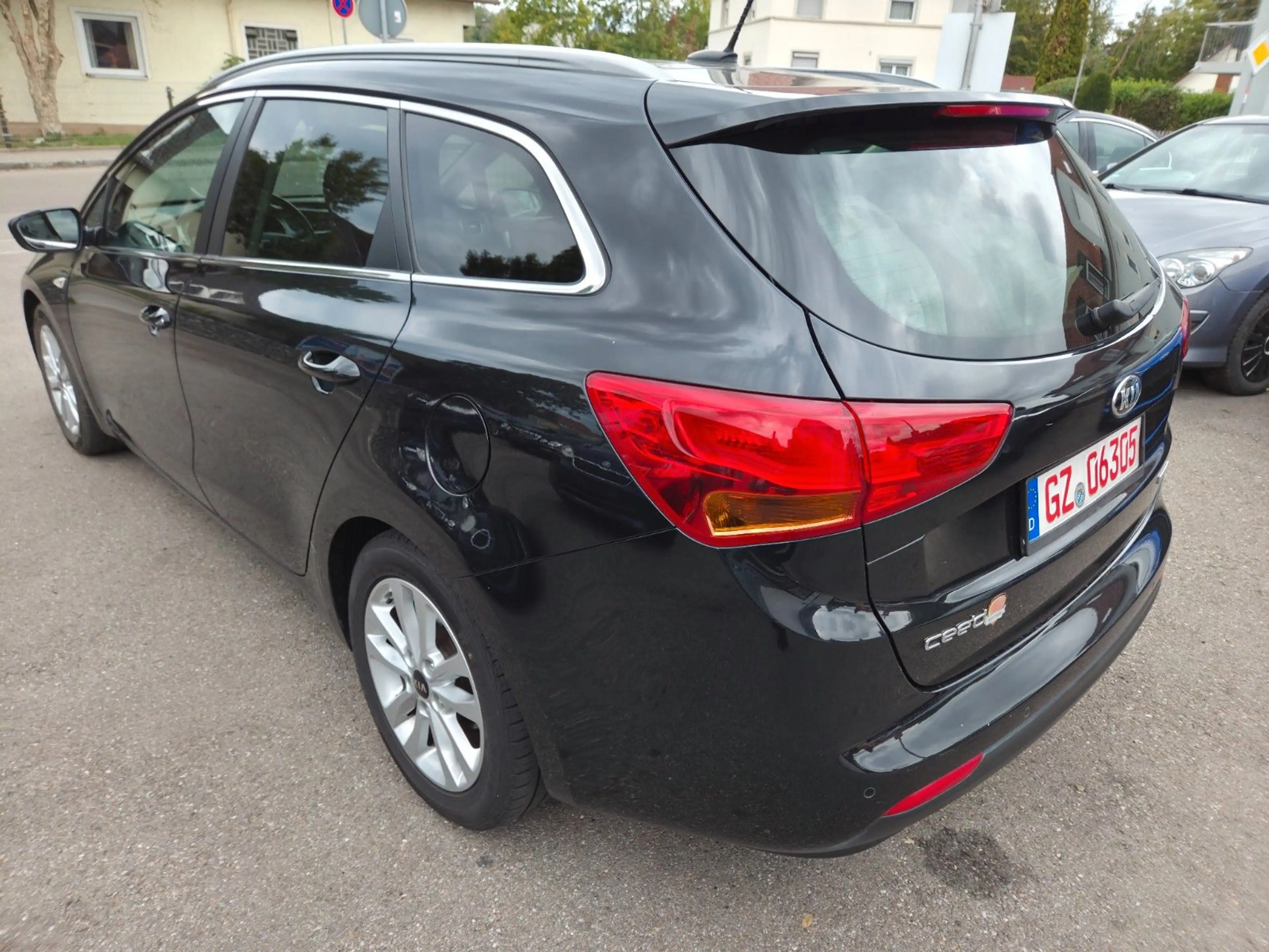 Kia Ceed / cee'd 1,6 Dream Team EDITION* INSP. + TÜV +BREMSEN NEU — photo 6