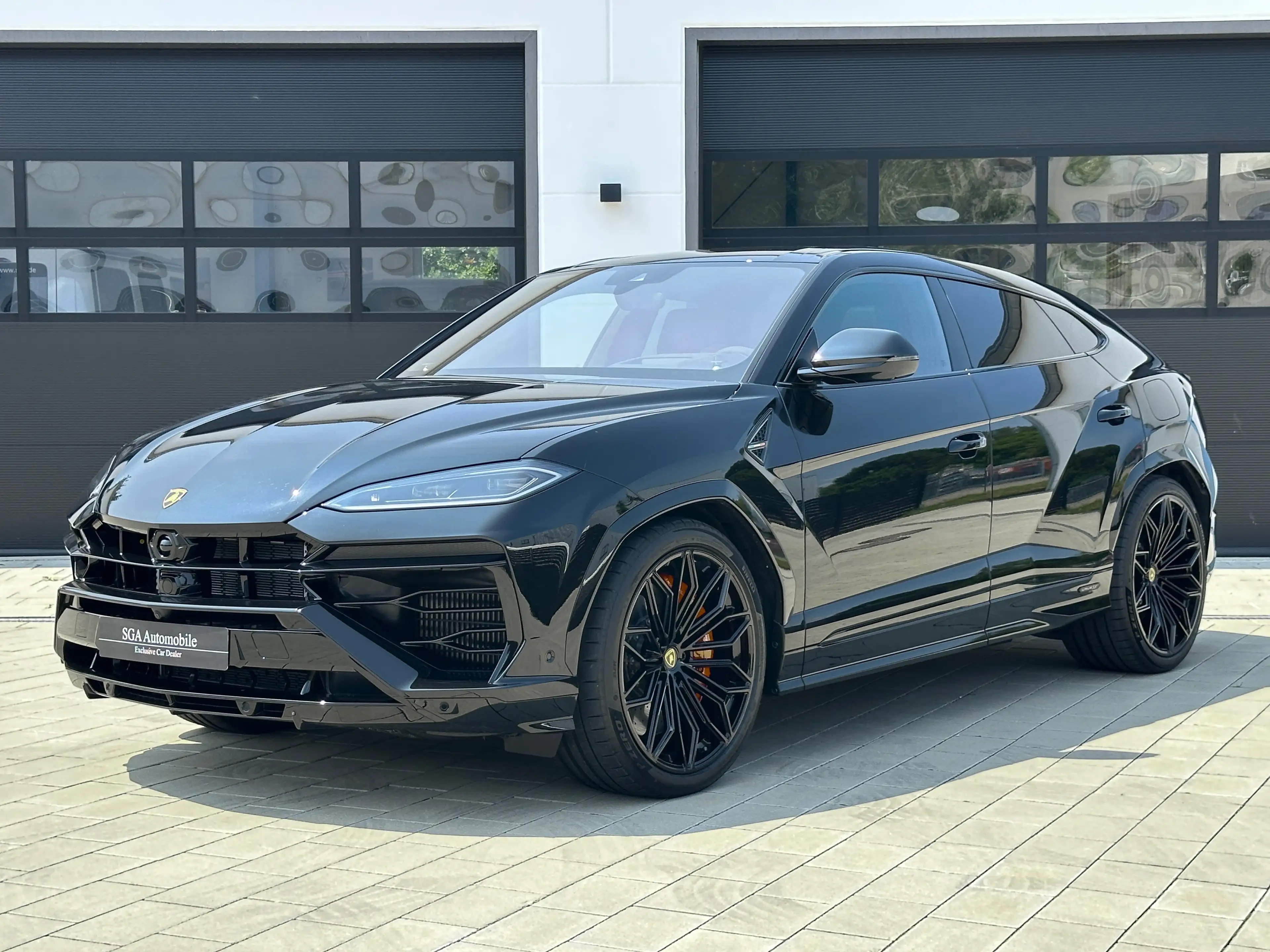 Lamborghini Urus Urus SE *FULL*CARBON*AKRAPOVIČ*B&O*STYLE*PANO*23" — photo 3